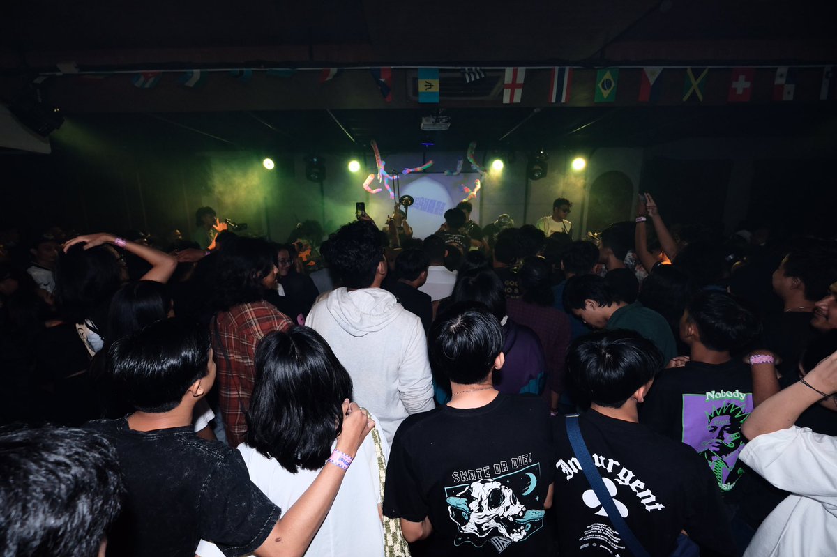 OlegunGobs's tweet photo. Friday, 13 Mei i’m ngeloss 🫠🎸🎺🥁

Ngeloss juga a?

📸 @dipodolan https://t.co/1IeSdSAYHE