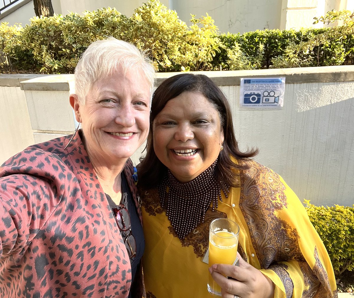 If your ears were itchy last night, dear <a href="/MalmstromEU/">Cecilia Malmström</a>, it was because @Denise61782394 and I were recalling you fondly—at a fantastic event at the 🇪🇺 residence celebrating 🇿🇦 wine! <a href="/Roberto_EUBXL/">Roberto Cecutti</a> <a href="/Wendy23453876/">Wendy@witu</a>