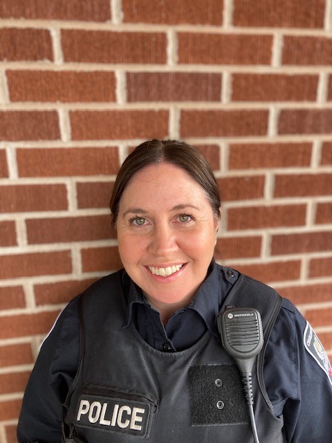 ChtownPolice's tweet image. Detective Tara Watts has been with CPS for 20 years and is a valued member of our Major Crime Unit. She says she is fortunate to work with such a close-knit, supportive group of fellow officers &amp;amp; civilian staff who help make the tough days a little easier. #NationalPoliceWeek