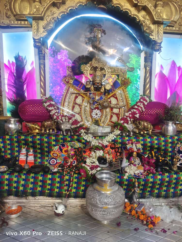 ji_setha's tweet photo. जय श्री सांवलिया सेठ जी आज के दर्शन 18 मई🙏🙏🙏😍😍 https://t.co/KfGlLjupXh