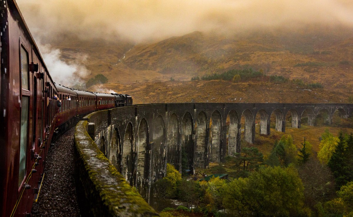 PurpleHeather17's tweet photo. Harry Potter fans!! ⚡ 

The Harry Potter train bridge filming location can be found at Glenfinnan Viaduct. This is tucked away in the adorable Glenfinnan hamlet near Fort William. 😍 

Have you been able to visit it?

#purpleheatherscottishtours #harrypotter #scotland https://t.co/DLWcXoMtbH