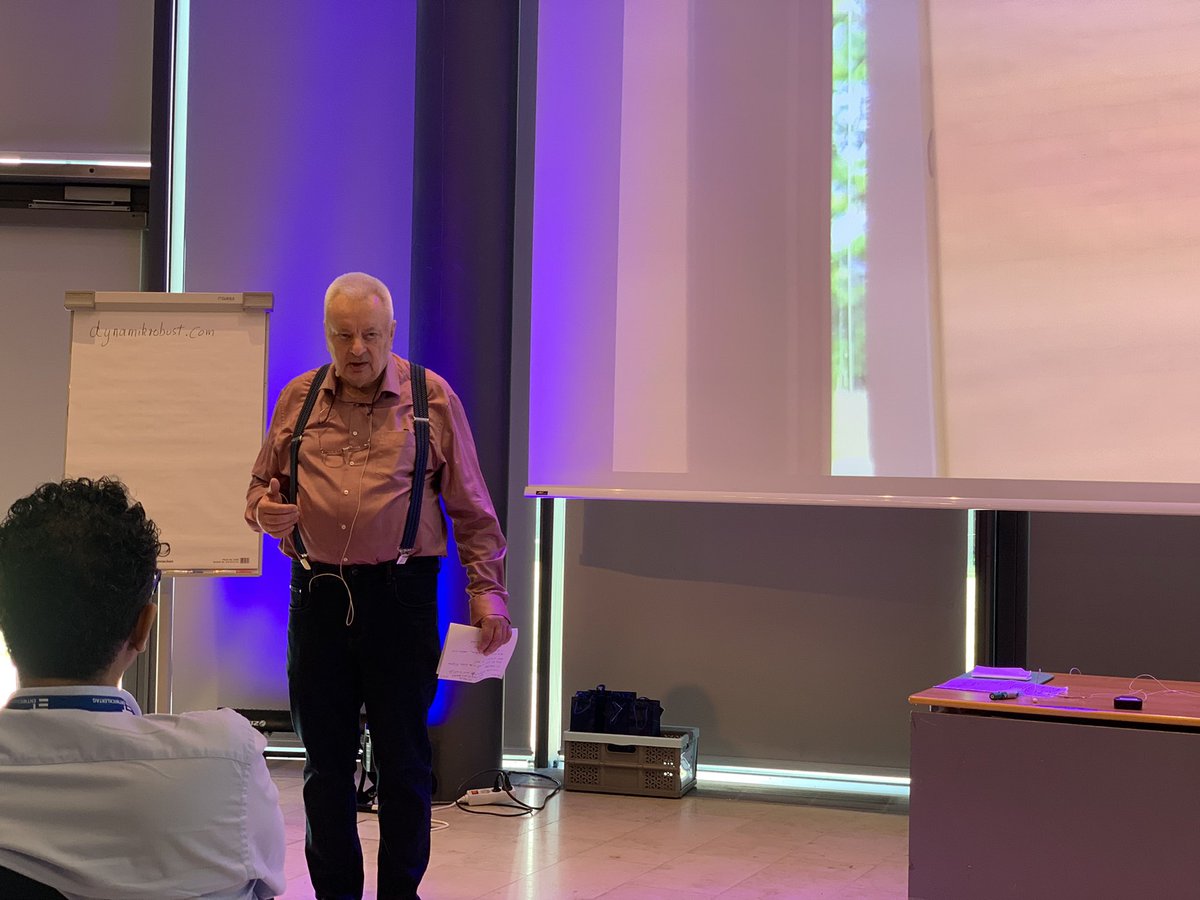 Manuel Naujoks tweet media