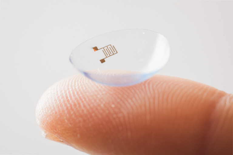 What can you do with a chip in your contact lens?​
The Dutch start-up Vsparticle printed a circuit on a contact lens.​
Future scenarios involve incorporating electronics and LEDs on contact lenses, or even involve recording video or taking photos using voluntary blinks.
#material