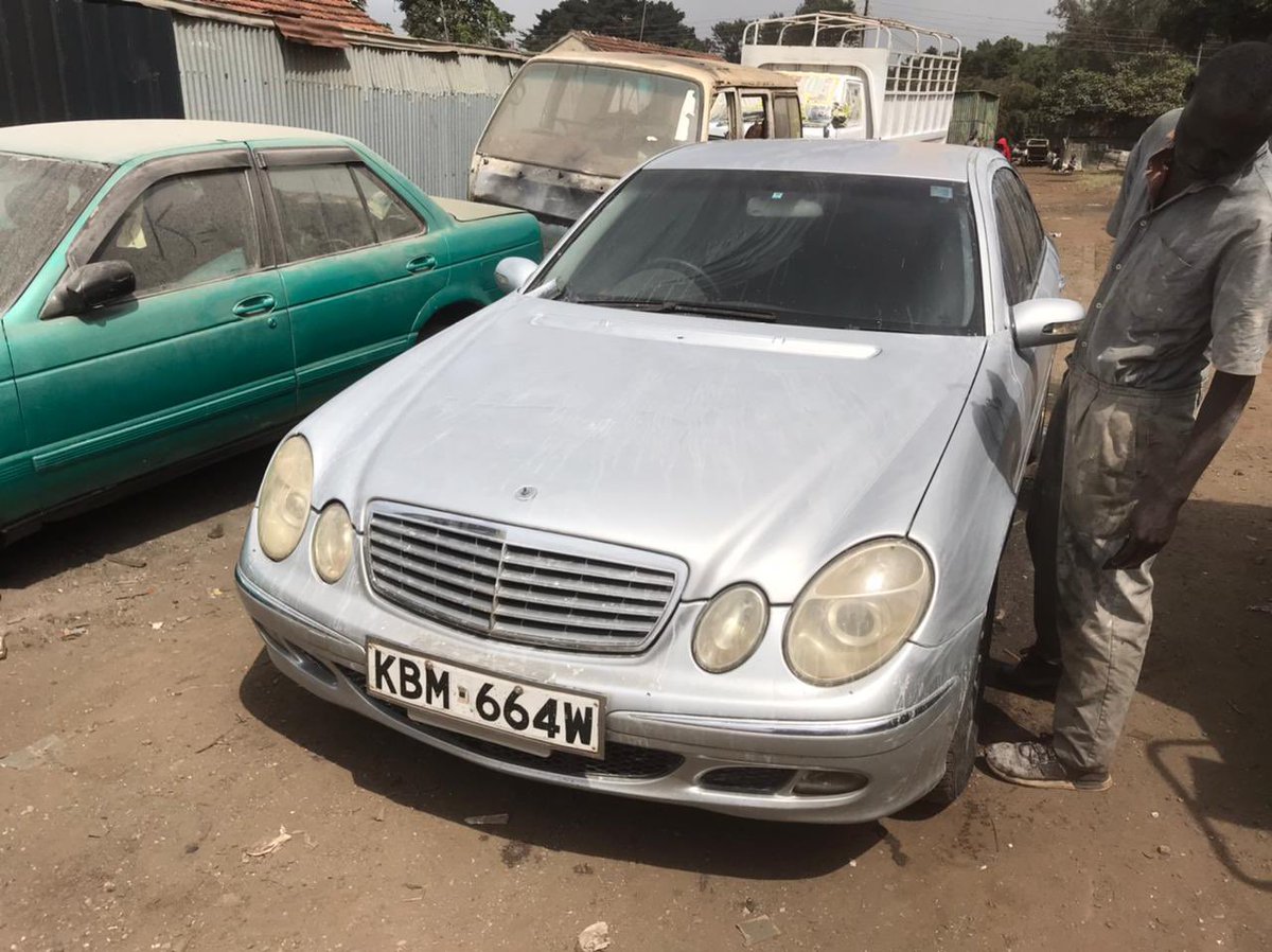 allanowaga's tweet photo. How it stared vs how it’s going
@MercedesBenz  #w211 #SpaceYaMagari https://t.co/Acugkgpu0a