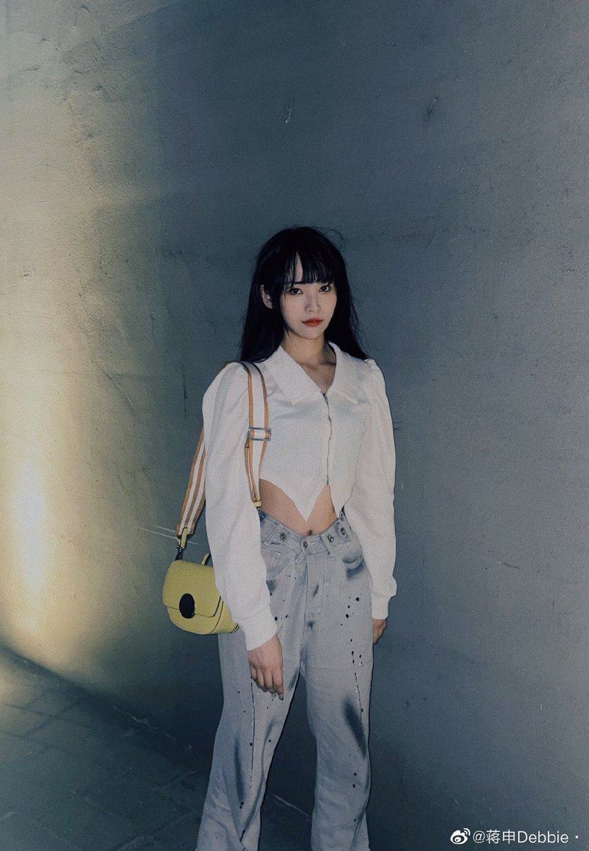debbiejiangshen's tweet photo. 『220423 - 微博更新 Weibo Update』(2/2)

#我与蒋申的365天# 

春天🌸🌸 

【ENG】
#my365dayswithjiangshen 

Spring 🌸🌸

——————

》#Jiangshen #Debbie #蒋申 #蔣申 https://t.co/Wx5kJ7klWw