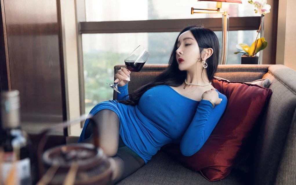 ChampMoney2's tweet photo. 이런 스타일은 어때요? https://t.co/TXOsKZBziU