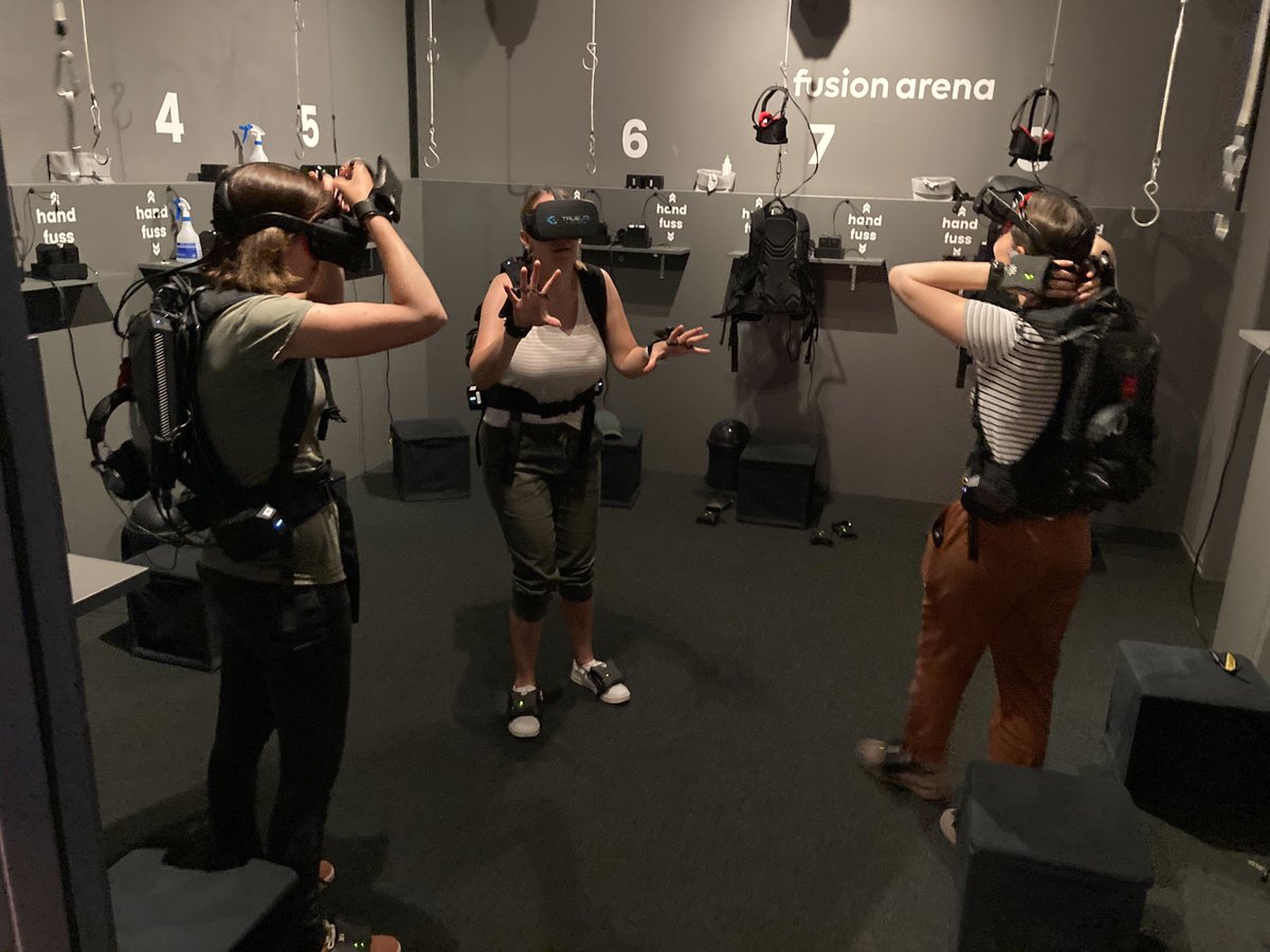unic_drupal's tweet image. We had a blast discovering foreign worlds and diving into virtual reality @FusionArena 🪐🌌
#VR #adventure #teamevent