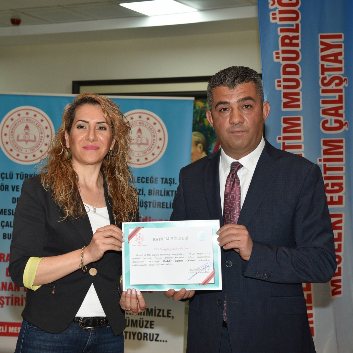 denizlimem's tweet photo. Meslekî Eğitim Günleri kapsamında hazırlanan sergimizi ziyaret edebilirsiniz. 
@tcmeb
@meslegimhayatim
@denizlito 
@ekicis20
@EU_Social
@EU_Commission
@DenizliValiligi 
#discoveryourtalent
#yeşilmutabakat
#EUVocationalSkills https://t.co/edxQNPqQQR