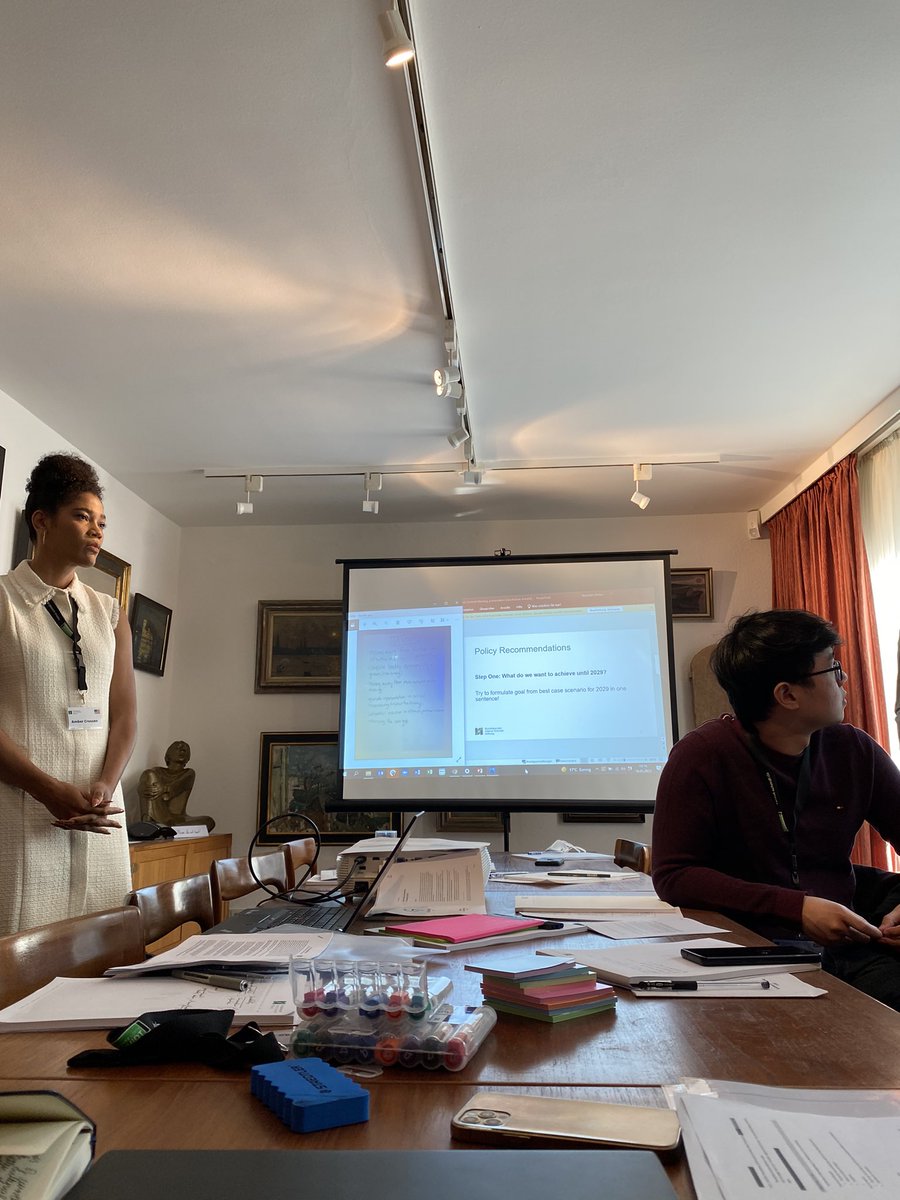 BKHS_Stiftung's tweet photo. Today the #NextGen7 are in the Schmidts‘ house. In this historic place where government representatives met in private, the #NextGen7 discusses the future of #G7. https://t.co/AHy91ZkaB9