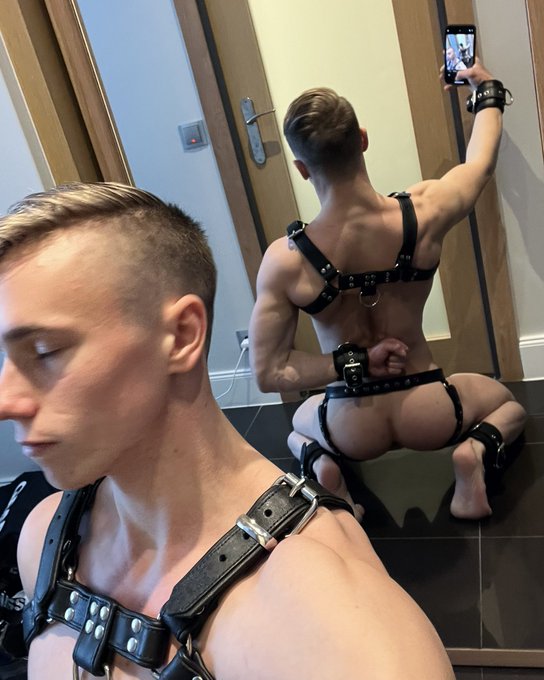 Love my new leather jocks I bought in Berlin😈😊 https://t.co/ShrDIlwC0I