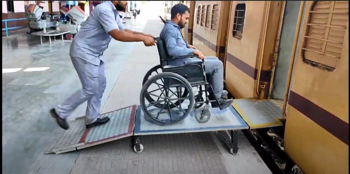WheelchairUsers's tweet photo. https://t.co/xwa5SoJSdH @RailMinIndia https://t.co/OqQ4A9emRl