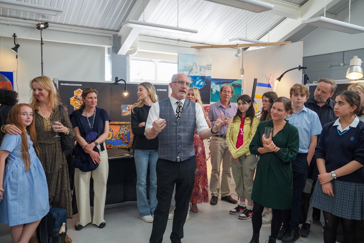 FHSSloaneSquare's tweet photo. Last night was our GCSE Art Show, celebrating all of the wonderfully creative work that our Year 11s have produced over the past few years. #Creativity #FHSArt https://t.co/uHek2J0laq