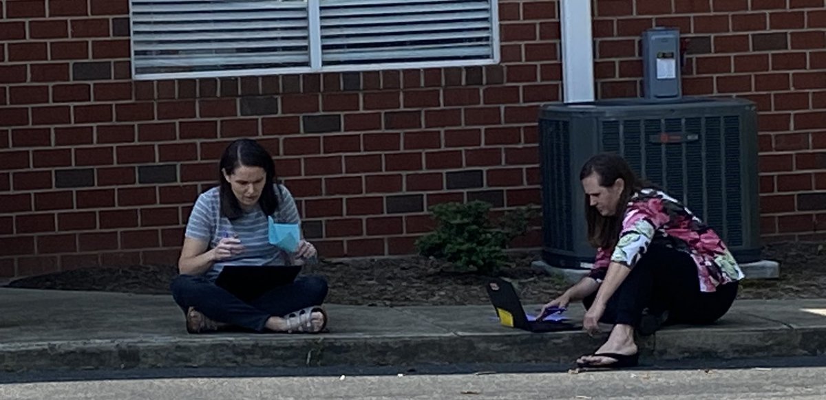 Amy Kines tweet media