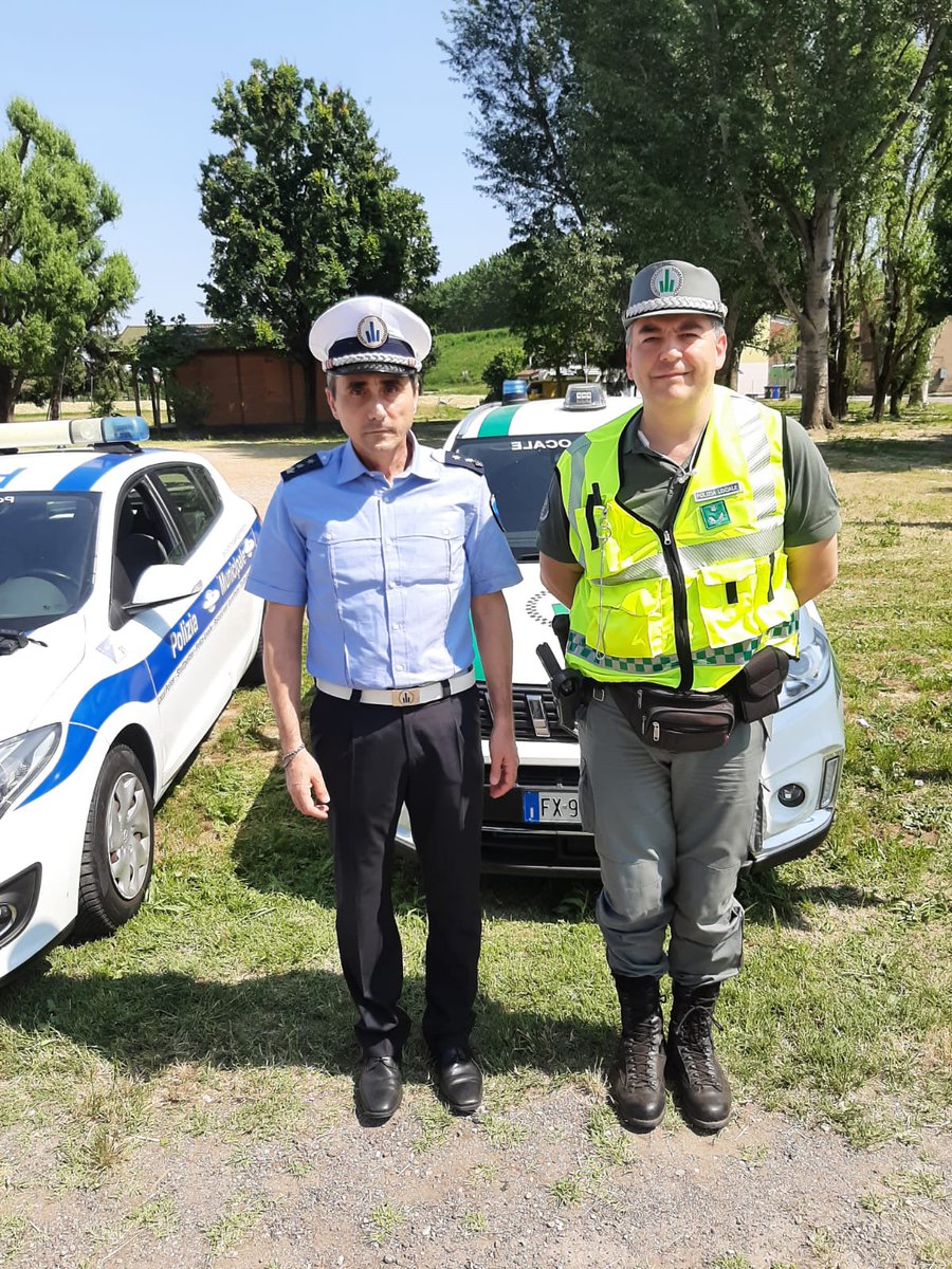 PMTerredargine's tweet photo. #GiroDItalia #PLGiro #18maggio #accadeora ringraziamo per la collaborazione la #PoliziaProvinciale 👉tutti impegnati con il @giroditalia https://t.co/tLJLlO0KiH