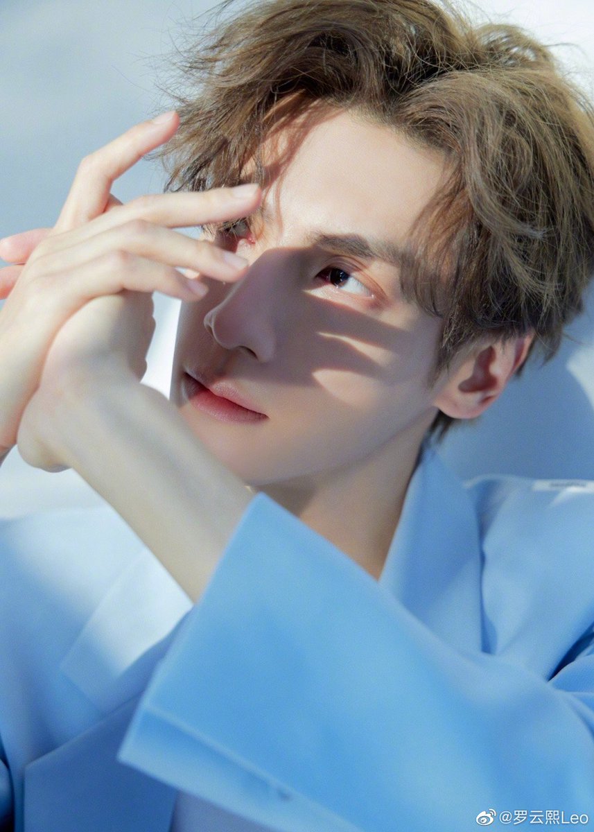 LuoYunxiFanClub's tweet photo. #LuoYunxi x Chando livestream pt1
#罗云熙 https://t.co/hweWMZUAF8