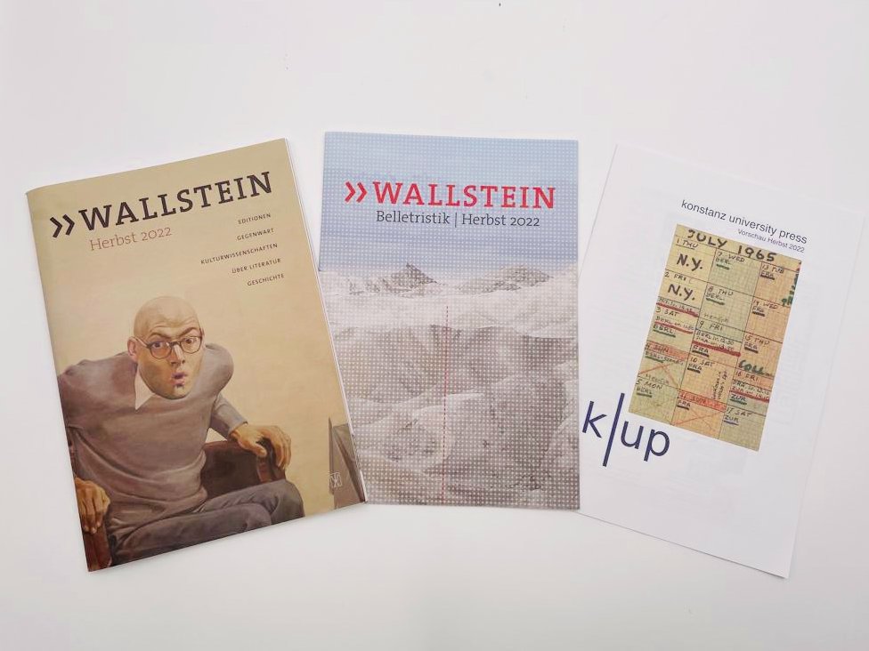 WallsteinVerlag's tweet photo. Schon entdeckt? Unsere neuen Programmvorschauen sind da!😊
Schaut doch mal rein 👉 https://t.co/UKrhRrEVcd
#Wallstein #WallsteinVerlag #Vorschau #Herbstprogramm #Programmvorschau #Programm #VieleNeueBücher #Bücher #Buch #lesen #Literatur https://t.co/lGuSDj9mGc