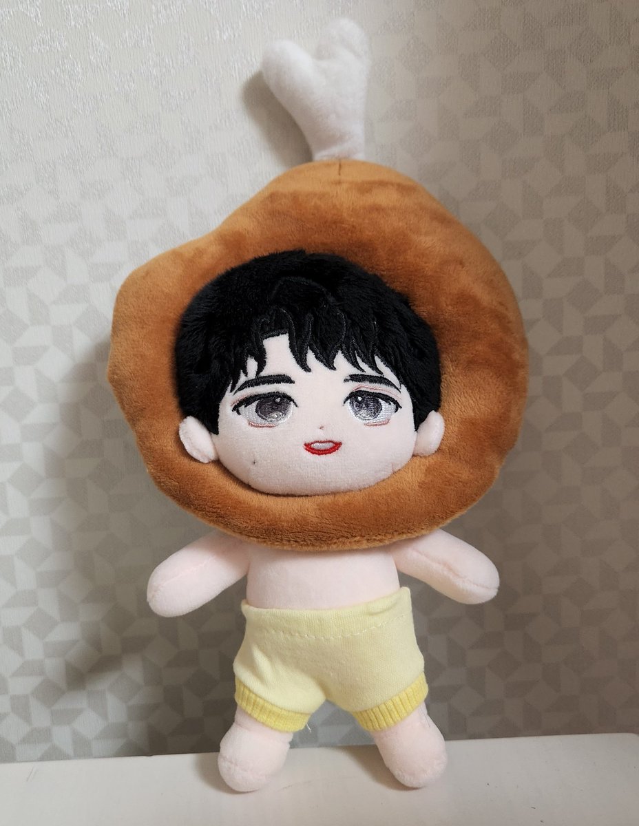 _u_ni_ver_se_'s tweet photo. 진짜 귀여워서 미치겠네ㅋㅋㅋㅋㅋㅋㅋㅋㅋㅋㅋㅋ
솜징구야 좀만 기둘려!
누나가 꼬까옷 사서 입혀줄게!! https://t.co/R27HQDxJac