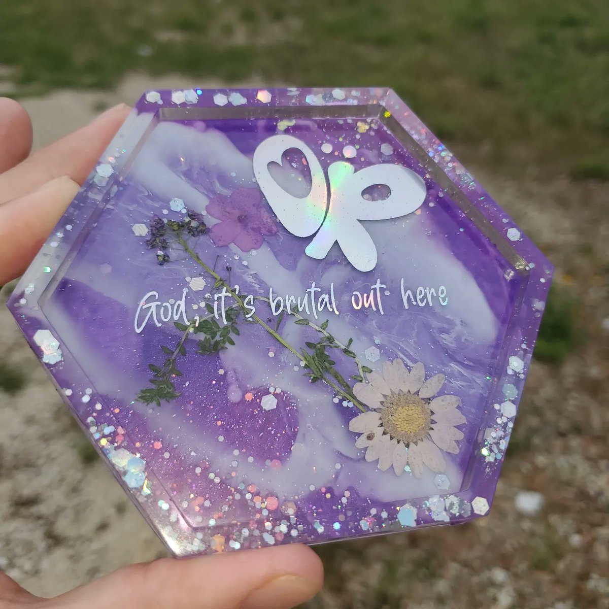 cabinsidecrafts's tweet photo. There's still some SOUR coasters, ocean coasters, &amp; more available @ https://t.co/9NrW4jGNE0 ♡♡

Anything purchased today or tomorrow will be shipped by Friday ☆ https://t.co/KoBIV7agWN