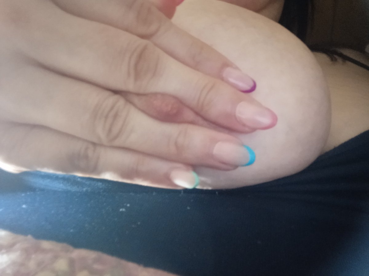 Nuovo colore alle unghie vi piace?