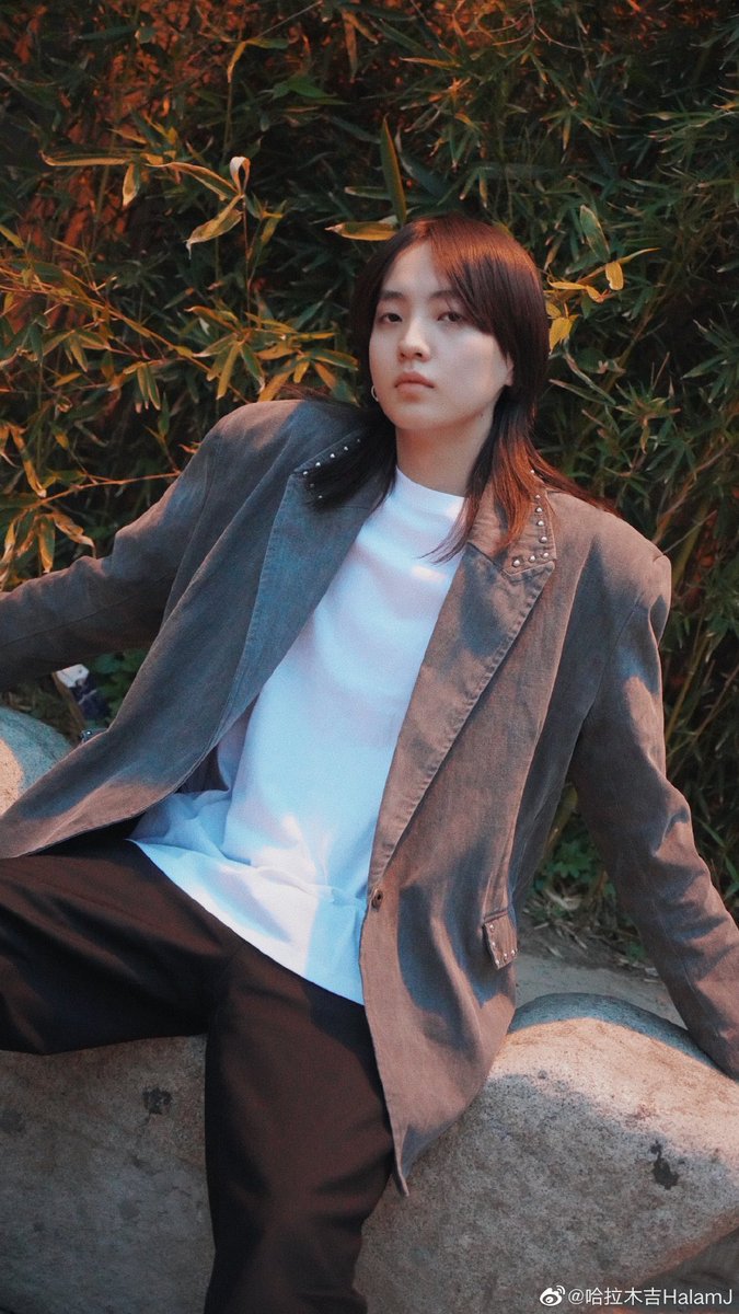 napphonographTH's tweet photo. #Halamuji Weibo Update 20220518
คนคนนี้นี่หล่อมากจริงๆอ่ะ ใครรู้จักบ้าง?
ฮ่าๆๆๆๆๆ
#thecomingonesuperband
#午睡留聲機
#วงเครื่องเล่นนอนยามบ่าย https://t.co/pFHfFui4MD