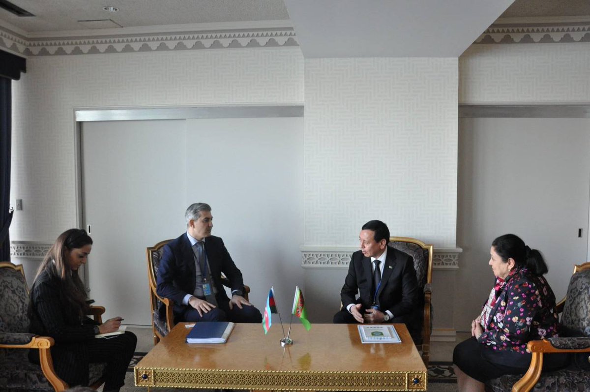 migrationAZE's tweet photo. Vusal Huseynov, Chief of the State Migration Service held bilateral meetings within the framework of the International Forum on Migration Review
 #StateMigrationService #InternationalMigrationReviewForum https://t.co/BLoynjmTV0