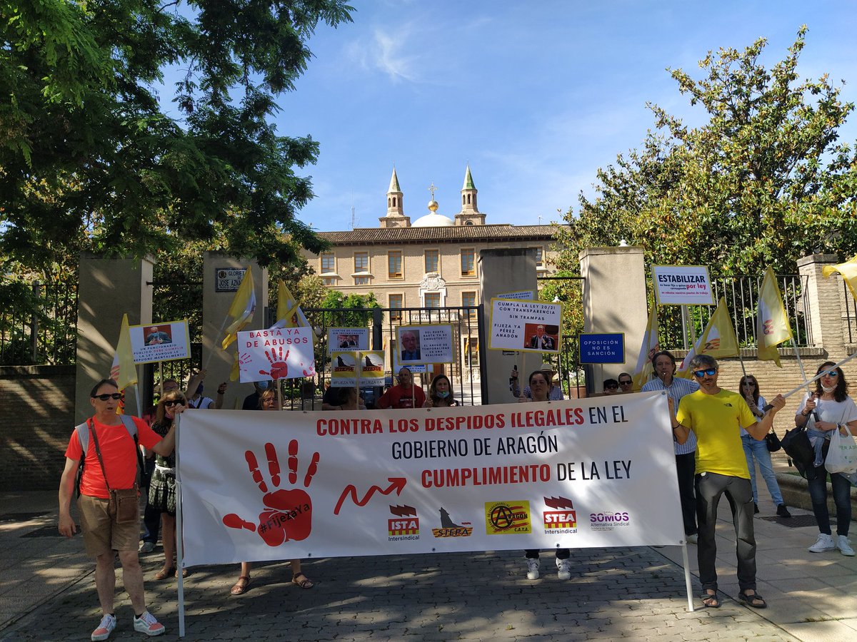 SindicatoStepa's tweet photo. 💪🏾 Nuestra reivindicación es clara @JLambanM

📢 #LaLey20_21SeCumple‼️

♀️ El perfil del personal en abuso de temporalidad es mujer de 50 años.

📢 Tanto miedo damos que no queréis hablar con nosotras⁉️

🫵🏿Lucharemos hasta el final en @GobAragon

#FijezaYa https://t.co/KZ7YyCuJxy