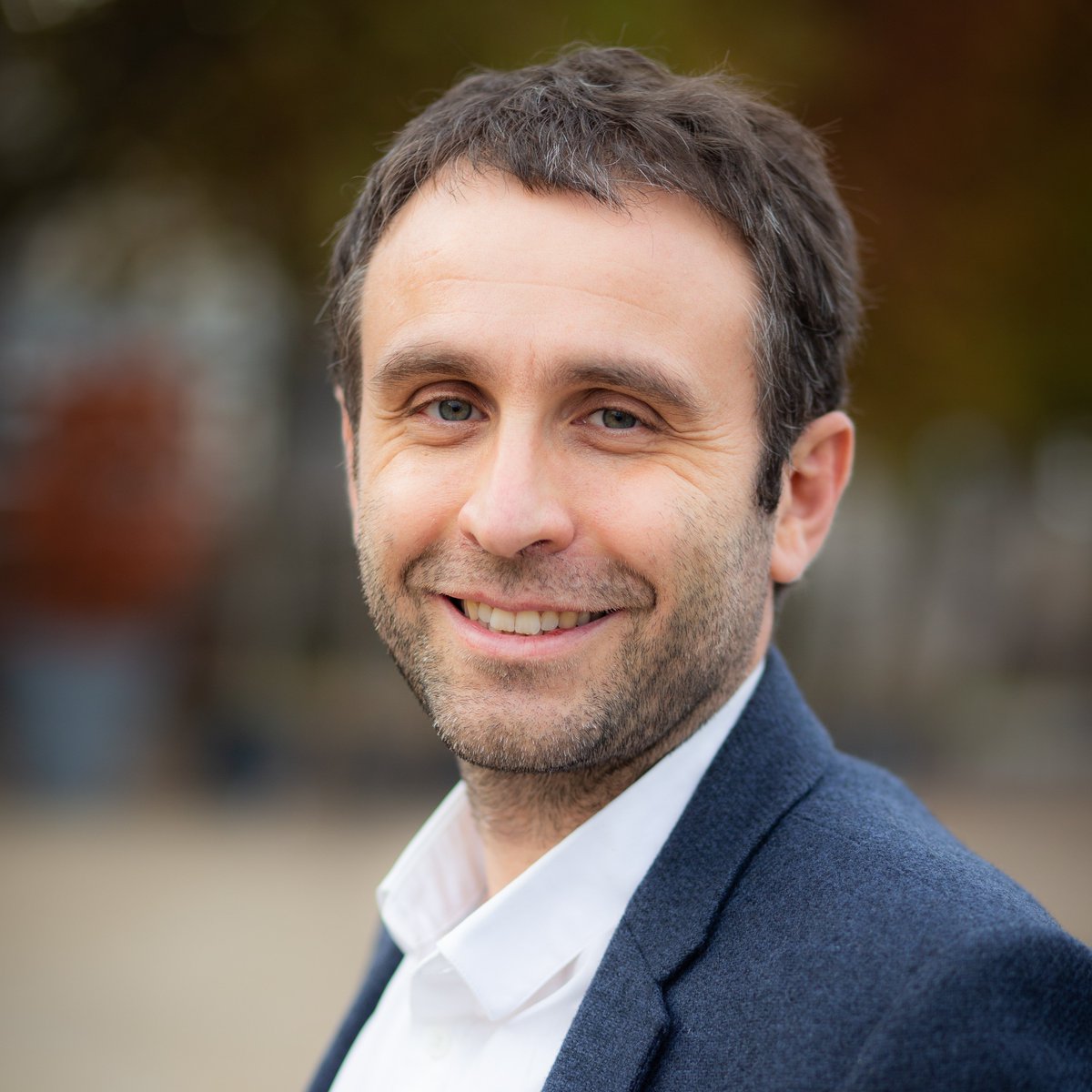 #EHESSalumni
👤 Découvrez le portrait de <a href="/BaldinDamien/">Damien Baldin</a>, directeur général de <a href="/LaFrancesengage/">La France s'engage</a>, ancien étudiant de l'EHESS où il a réalisé son mémoire sur les relations entre les hommes et les animaux dans l’armée française durant la 1re Guerre mondiale.
➡️ bit.ly/Dbaldin