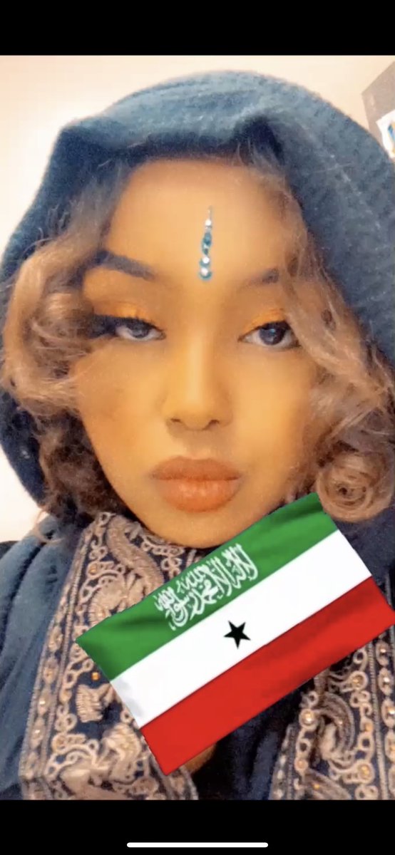 miyag97's tweet photo. The flag                       The face https://t.co/dIfM26Koln