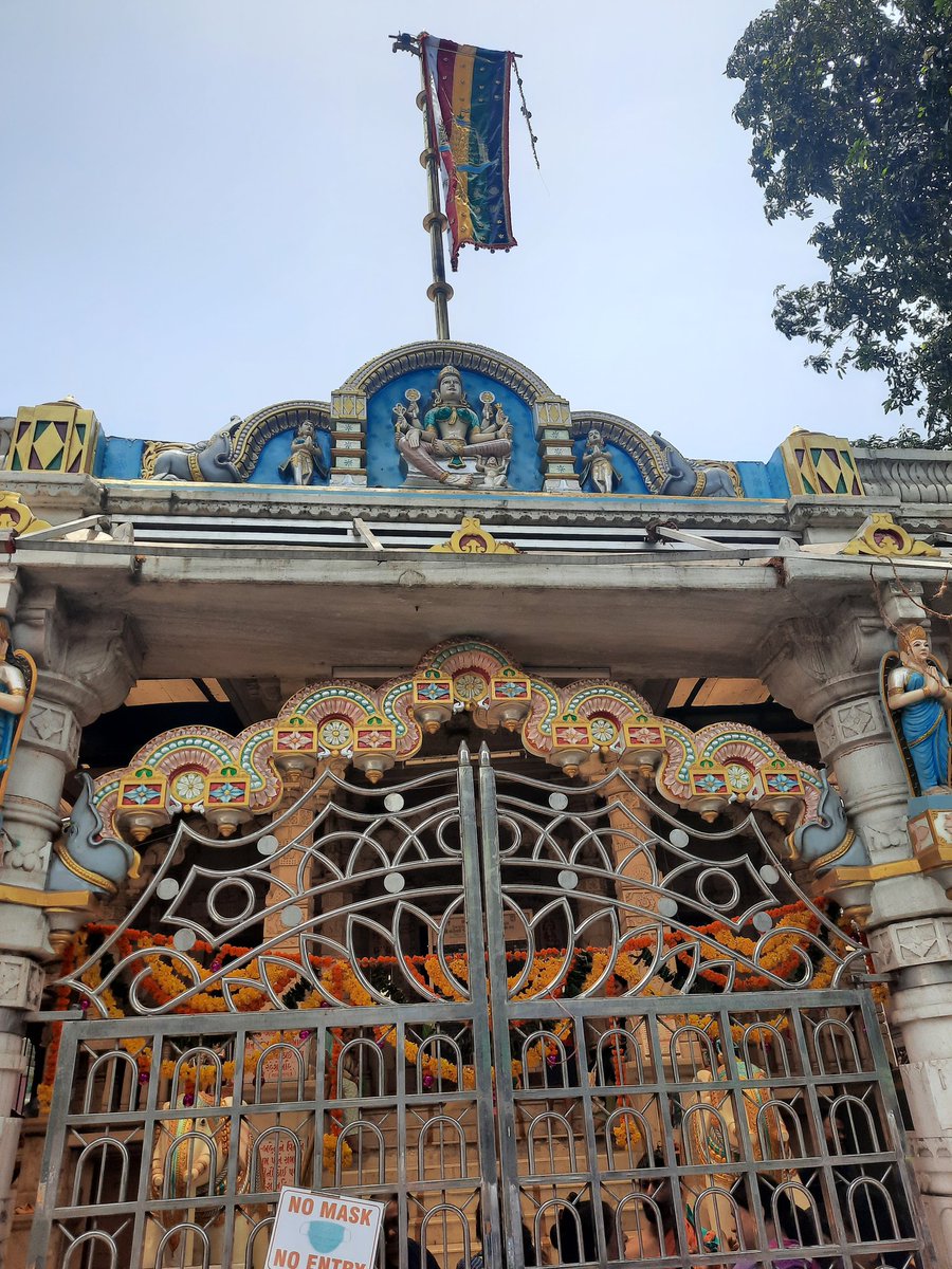 ChhedaBina's tweet photo. 40th Dhwaja anniversary, #Adeshwar Dada #Jain #Derasar, #Mandpeshwar Rd #Borivali West, #Mumbai https://t.co/esZaBND3ve