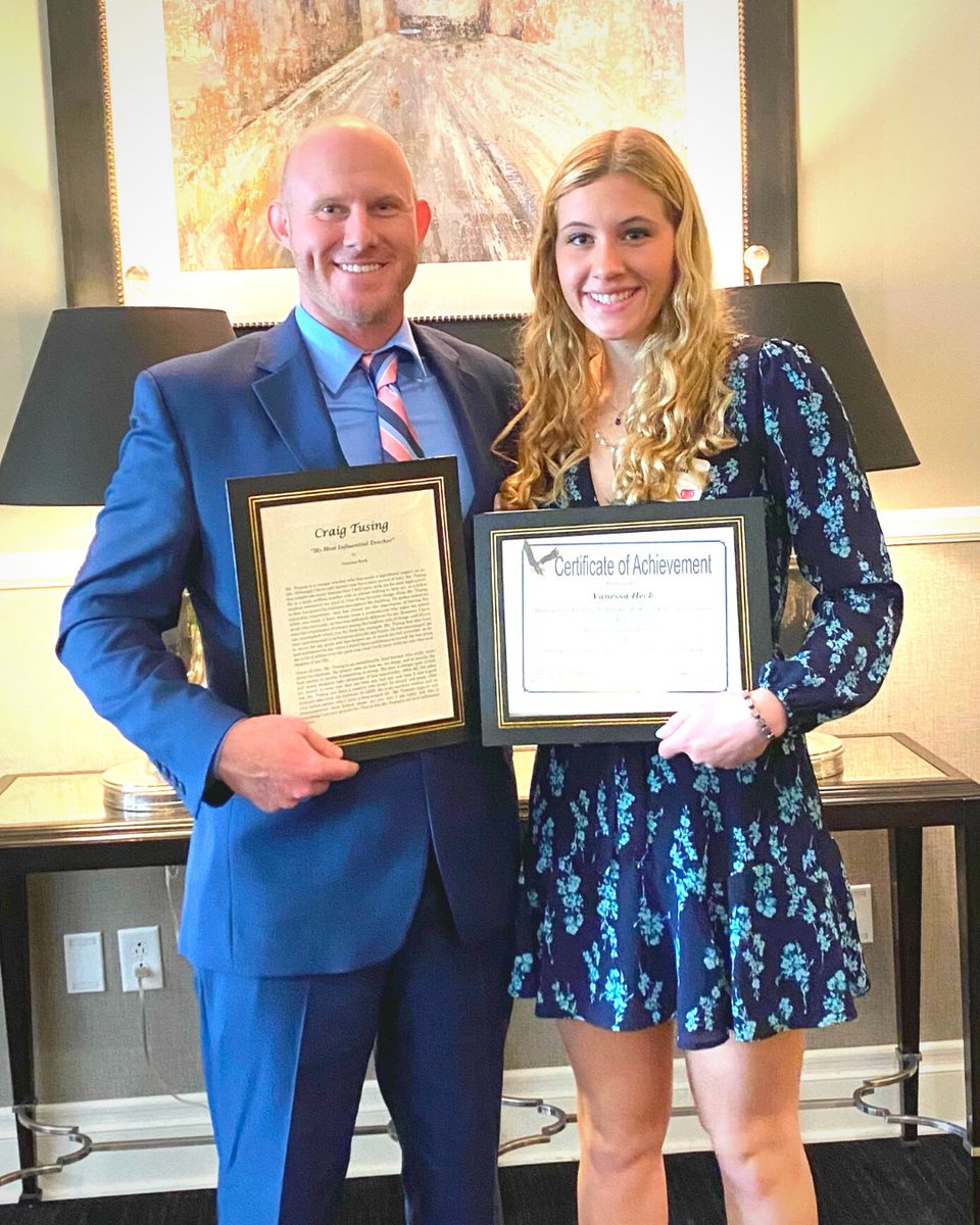 LBLocalSchools's tweet image. 👏 Vanessa Heck was selected as LB's Franklin B. Walter Award Nominee this year &amp;amp; wrote about LBHS Business teacher, Mr. Tusing. Vanessa writes, "...his positivity radiates throughout the building….and (he) has shown me the importance of having fun while you work." #WeAreLB