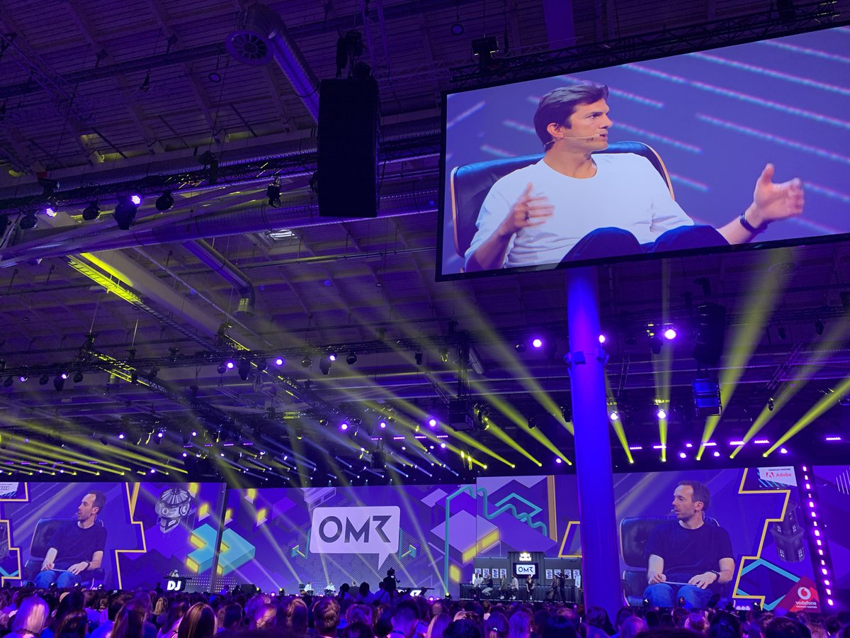 LinkeSebastian's tweet photo. Very impressive. @aplusk &amp; @karaswisher @ #OMR2022 https://t.co/JM5VAbiBuR