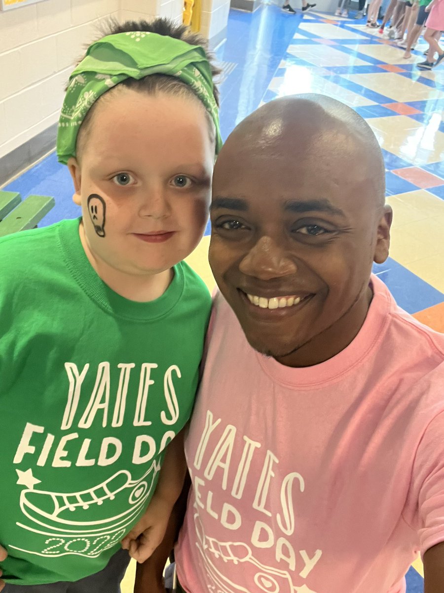BRichburg78's tweet photo. Field Day @ Yates 2022💚💛. #TeamYates https://t.co/SjCIW3wMjG