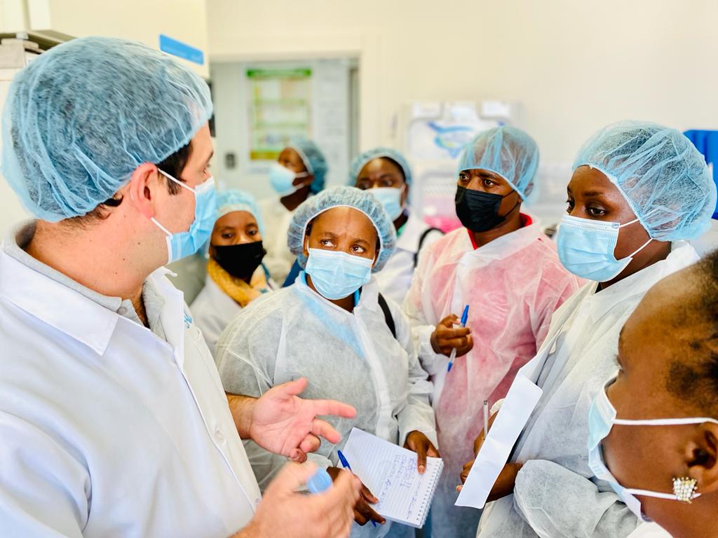 promovecomercio's tweet photo. Técnicos do #INNOQ visitaram ontem a Sociedade das Águas de Moçambique (#SAM), no Distrito de Namaacha, província de Maputo.
A visita enquadra-se na capacitação de formadores de auditores em matérias de segurança de alimentos baseada nos princípios do #HACCP e na norma #ISO_22000 https://t.co/OtN6rqjLsM