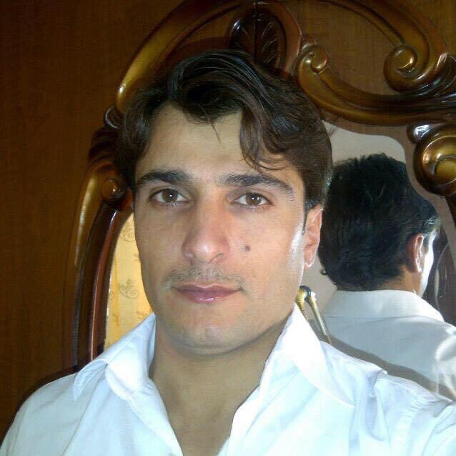 Enas_jom3aa's tweet photo. Radwan Mahmoud Hawideh from Hama has been detained since 2013
#بدنا_المعتقلين https://t.co/s4zuYrtuCn
