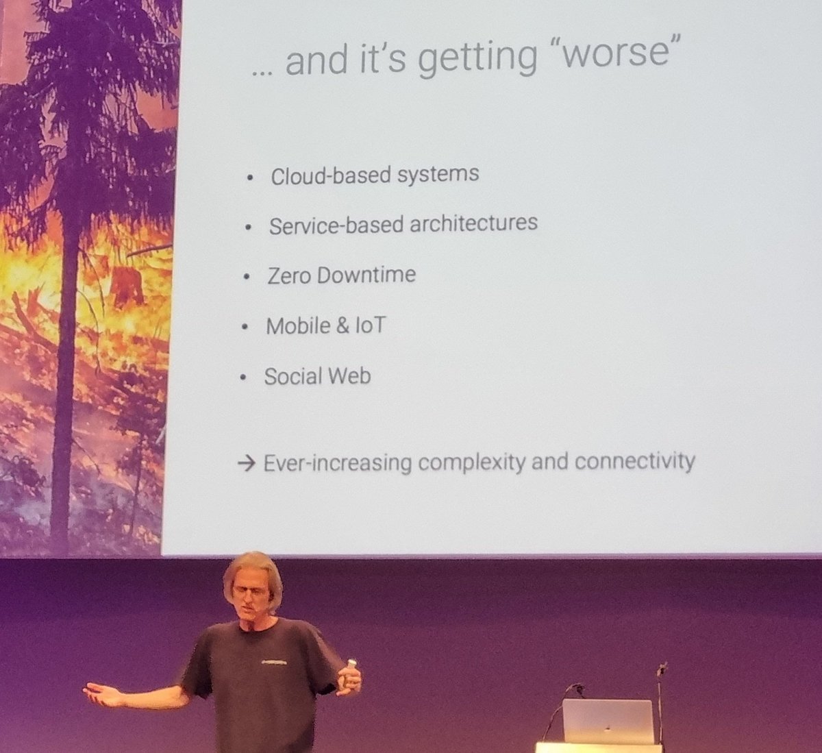 _Sony_C's tweet photo. @ufried in @CodeCraftsVie on how to design resilient software 🔎 but first things first: systems do fail! How do we design then for such failures? 
#codecrafts #Techology #SystemsDesign #ITworld https://t.co/gIcUj659I3