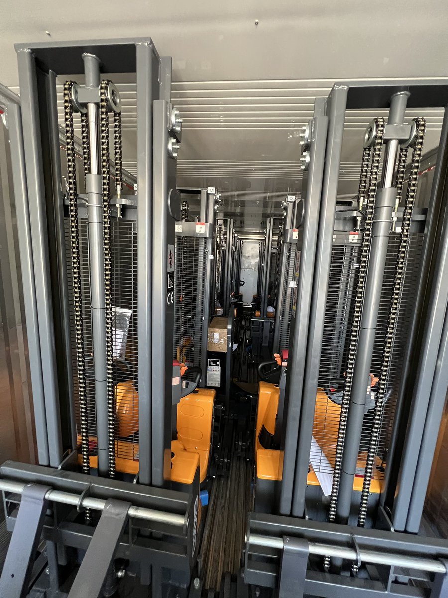 EKKOlifts's tweet photo. This very full truck loading of #EB12E-138 and #EP30A are going to EKKO’s happy dealer now! EKKO currently has a large inventory from small to big units. Contact us and get yours today! https://t.co/WHEJyJileT 877-232-6517 info@ekkolifts.com #ekkolifts #forklifts #RiderPalletJack https://t.co/mmGGyzCyjB