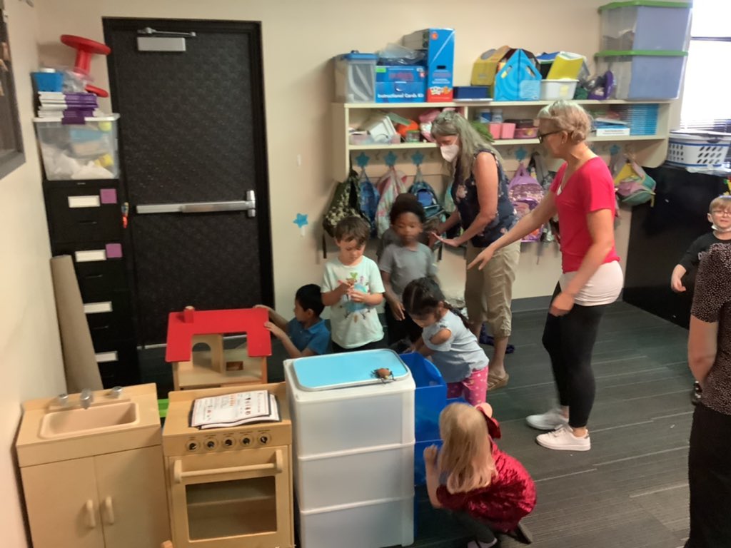 RocketsRR's tweet photo. It is always great to see our #preschool kiddos step into a #Kindergarten classroom to check it out and play. Several of these students will have @RocketsRR as their home school. We are excited for these future rockets to join us! 💙🚀❤️ #opsmomentsthatmatter https://t.co/NUJGgQ96Pv