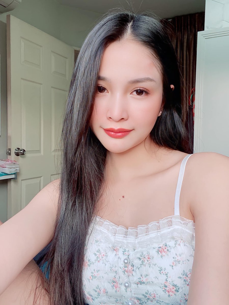 RAMSee31904562's tweet photo. Filler ปาก+คาง ครบ1อาทิตย์แล้วค่าาาา  แค่1อาทิตย์ยังสวยขนาดนี้🥰🥰🥰🥰🥰 #โสดจีบได้  #เหงาๆ  #พยาบาล  #ป๊ายปาย  #อุบล https://t.co/oAefsOGs6Z