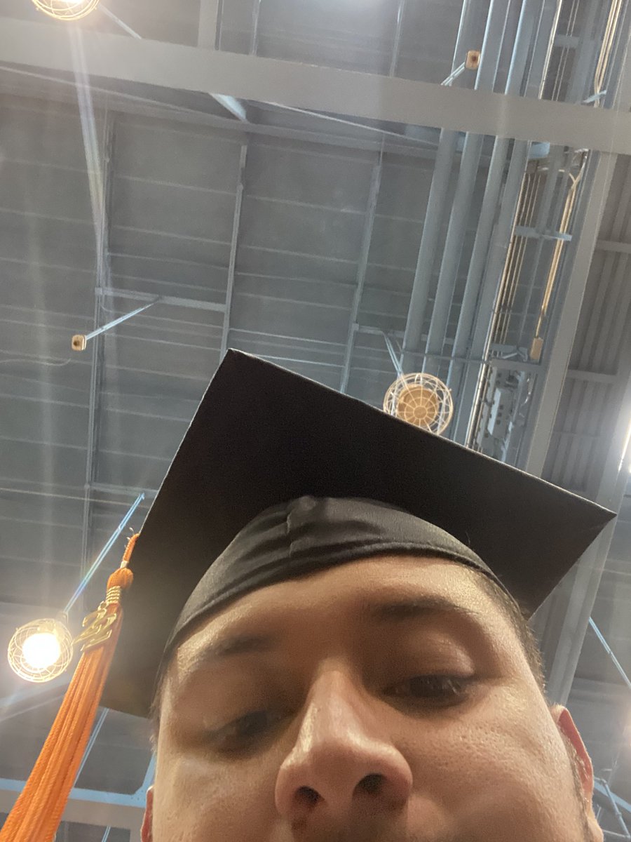 joncontreras_'s tweet photo. I just realized I haven’t posted in months.. but update to the Twitter fam: 

I graduated 🥳 https://t.co/Mij5XgqEu3