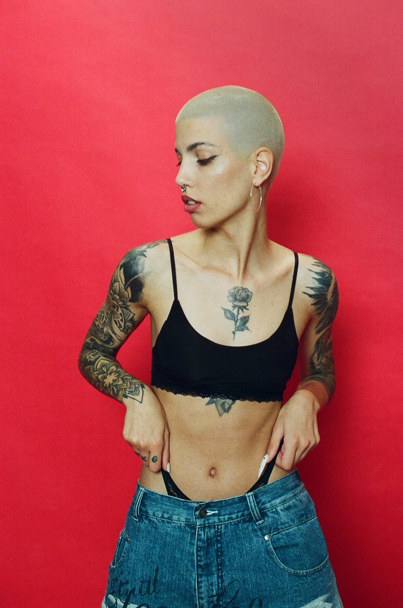 kon0s1's tweet image. Portraits on film 🎞 #kodakgold200 #portraitphotography