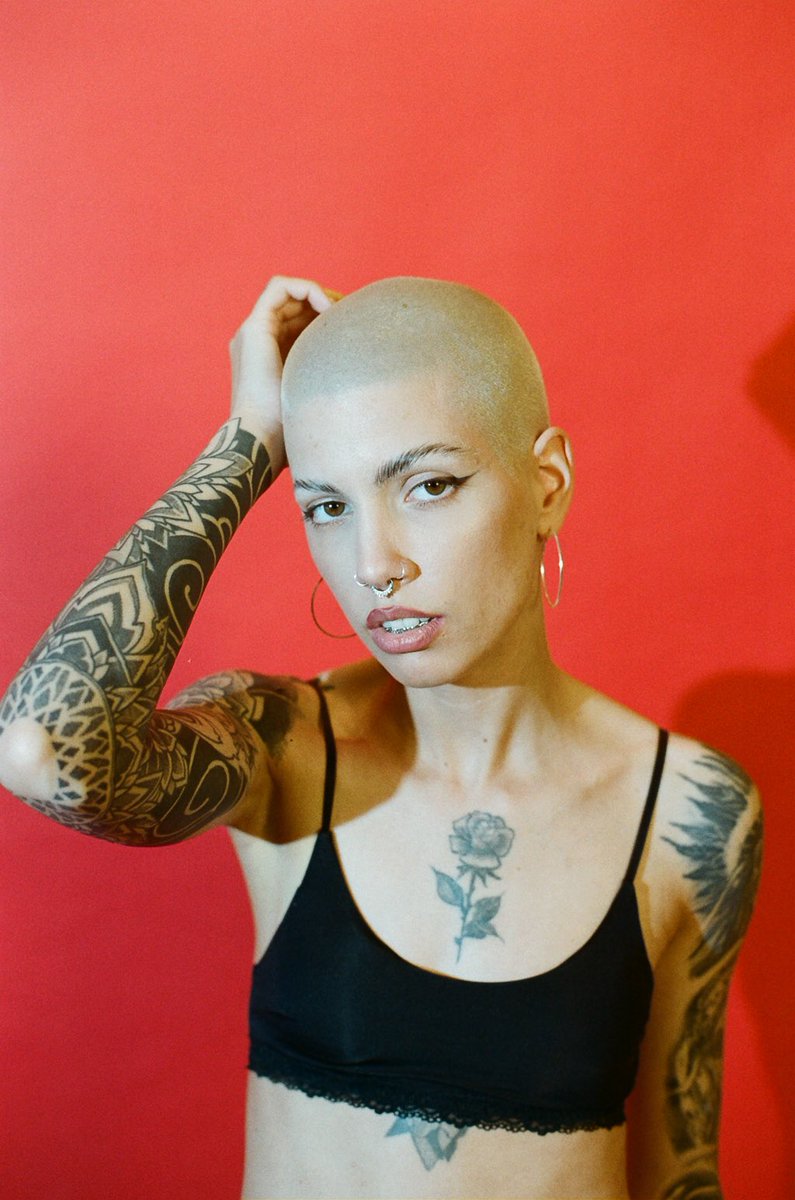 kon0s1's tweet image. Portraits on film 🎞 #kodakgold200 #portraitphotography