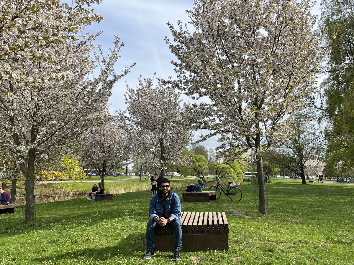 Beautiful Cheery Blossom trees in Riga ,latvia 🇱🇻.
#latvia #riga #europeancountry #indianinlatvia #indianineurope #indianinriga #riganature #cheeryblossomtrees #beautiful #NaturePhotograhpy #spring #europe #uzvarasparks #europeancity #naturelover #travelblogger #traveleurope