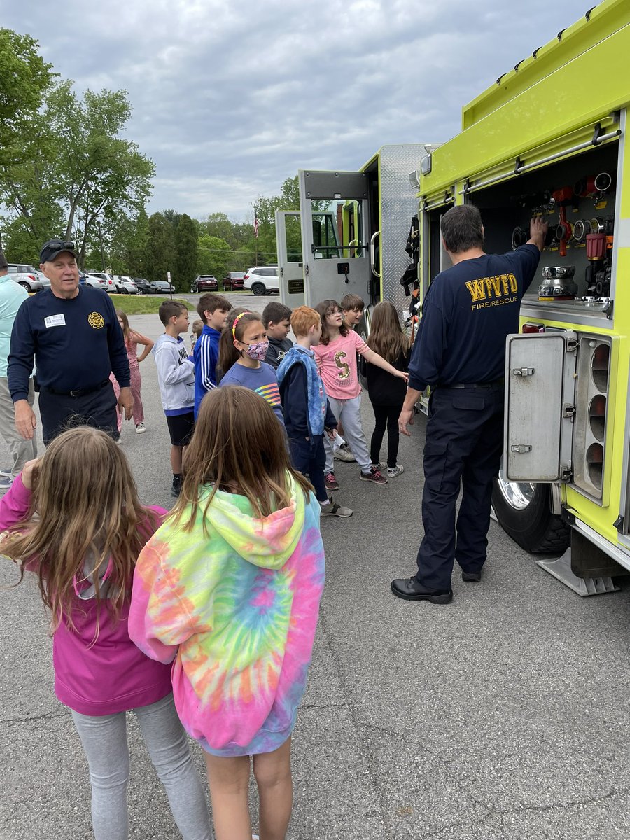 Christina tweet media