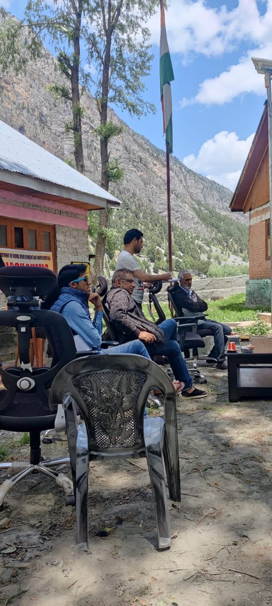 SDO_Gurez's tweet photo. @Dr_Mir_Owais making people aware of Departmental schemes and their annual performance,#redressing greviance related to #Sheep husbandry #Gurez during Block Diwas Gurez held Today. @dcbandipora @owais_ias @DirSHDK @shd_dr https://t.co/yC0badWGgR