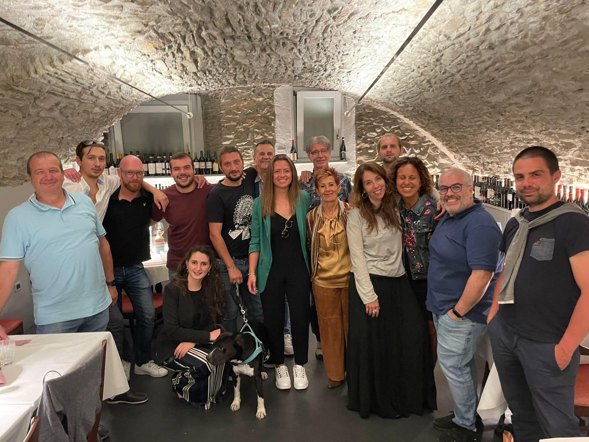 FISARVDA's tweet photo. E dopo l’esame la cena con i corsisti, il Direttore di corso, i relatori e i componenti del direttivo  🥂

#fisar #fisarvalledaosta @FISARNazionale https://t.co/wQNDW2bCJe