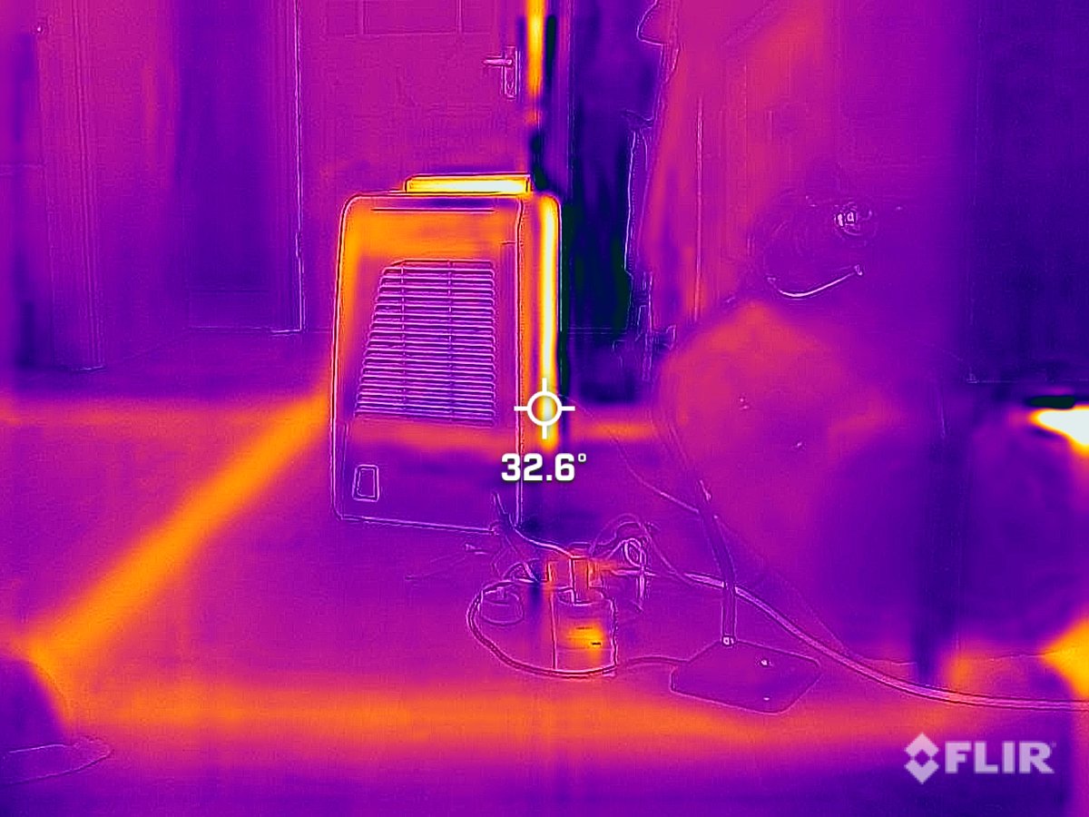 ☔ Book now for DAMP TANK! 

📍 Online, FREE
🗓️ Thur 26 May, 6:30pm
🎟️  bit.ly/DAMPTANK

As part of Clear Away the Rubble / Glan an Spallaí ar Shiúl, <a href="/avcorroon/">Avril Corroon</a> presents her practice &amp; research ideas for DAMP TANK, which will be hosted at Project through-out the year.