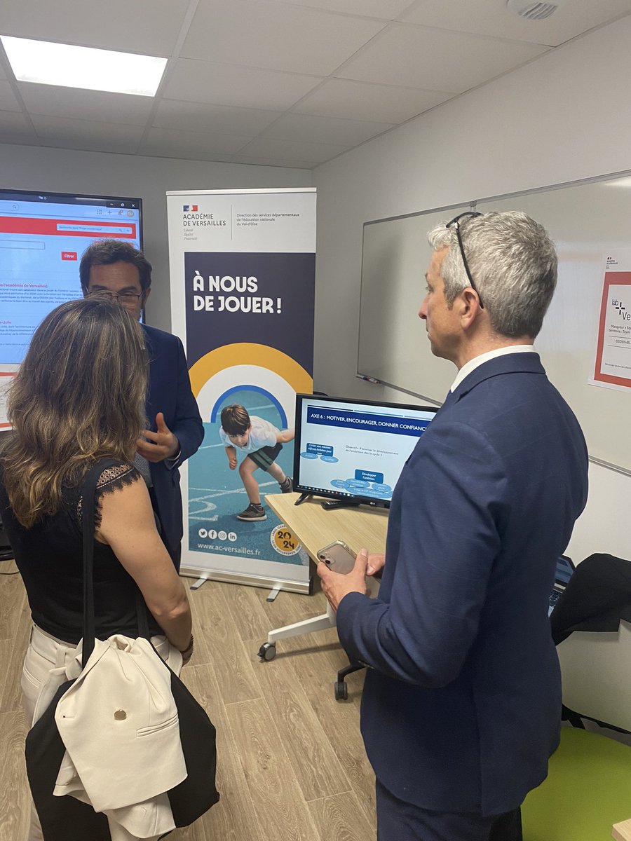 cedricmouyen's tweet photo. Inauguration du lab academique @acversailles par @CharlineAvenel. Le 95 présent avec 2 marqueurs forts autour de la mixité sociale et de la Team #generation2024. @LPO_LouisArmand au côté du lycee Montesquieu d’Herblay. https://t.co/Pd9xgsugNs