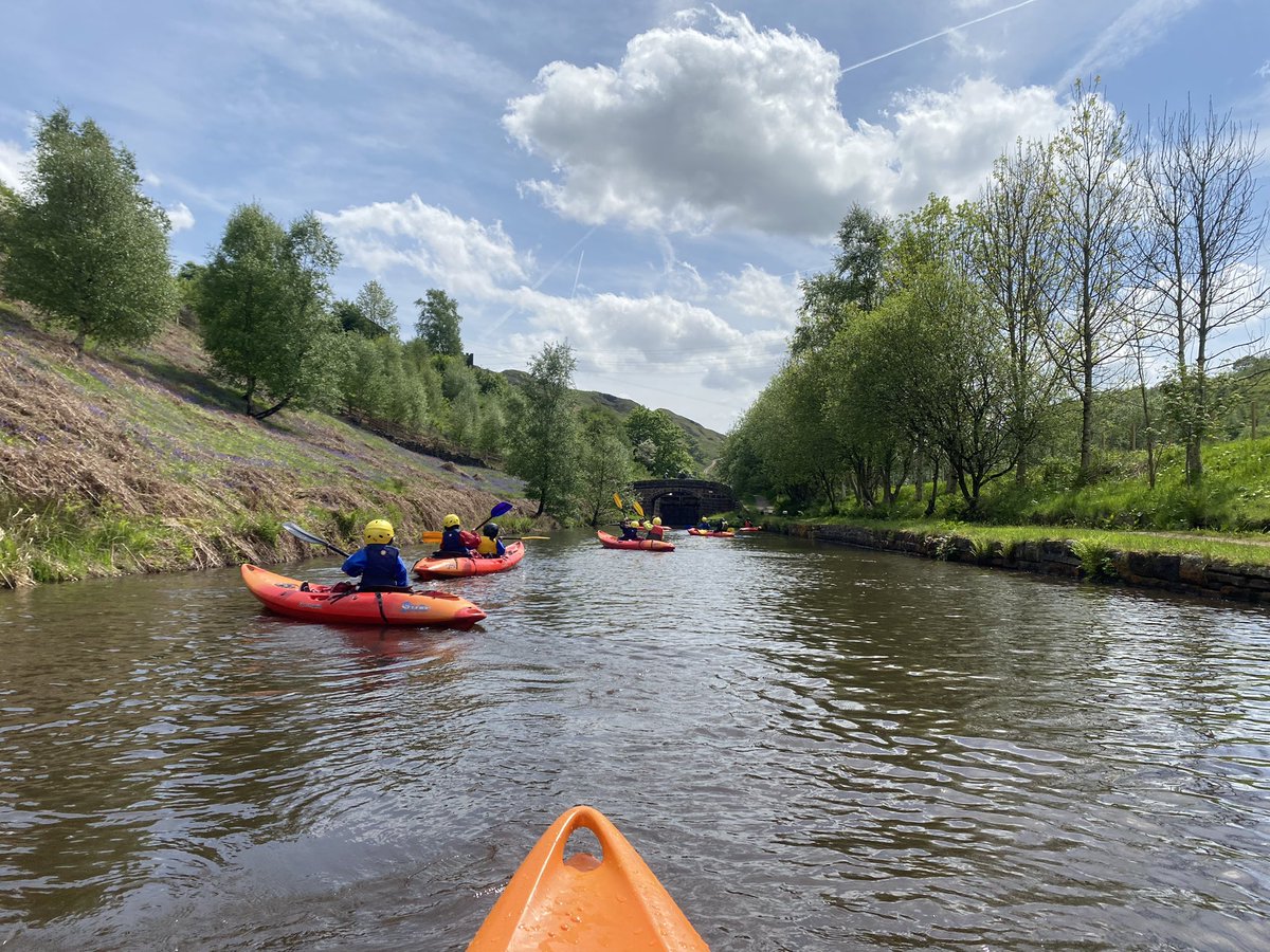 GreenbankSch's tweet photo. Miss Begum came for a kayak with the children on todays session. Great conditions today ☀️💦 #spalsh #outdooradventurouslearning @realrochdale @CLOtC https://t.co/OJxjyvYKkN