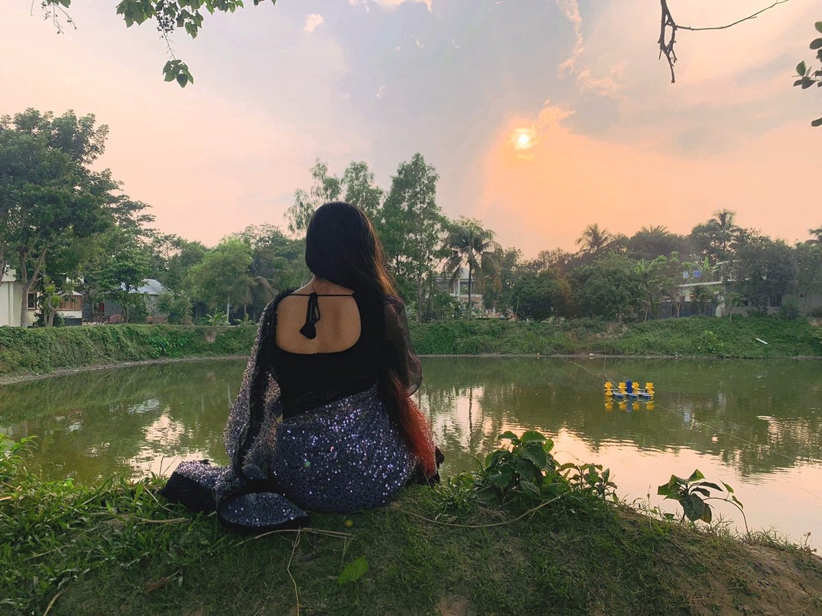 FariaAkter16's tweet photo. কেন লাগে শূন্য শূন্য বলো
তোমায় ছাড়া এত
তুমি কি তা বলতে পারো? 🙂 https://t.co/SqOh1qS3sR