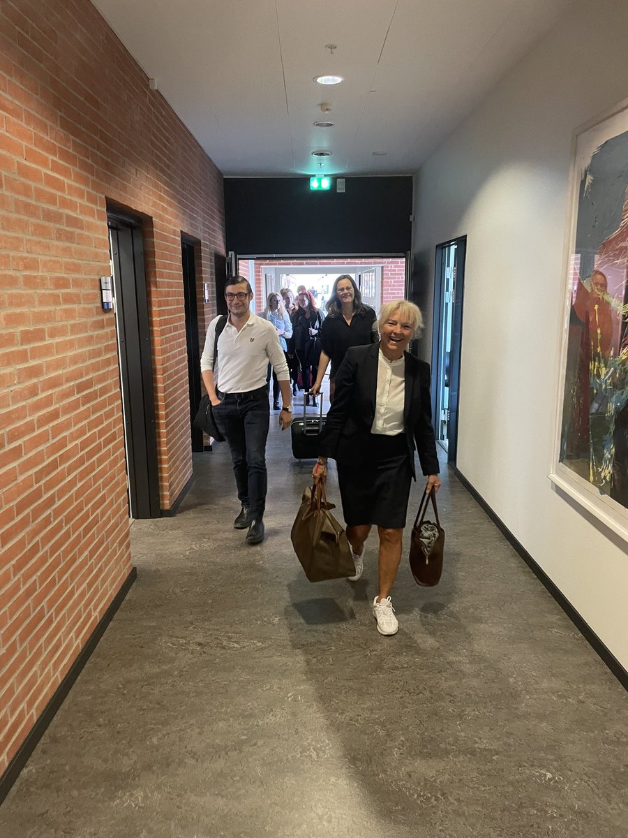 AvonOettingen's tweet photo. Så er de ankommet 😳 Akkrediteringsbesøg nr 2. Vi er så klar💪 og 🤞🤞🤞@uc_syd @akkreditering https://t.co/GfD20B0IXY